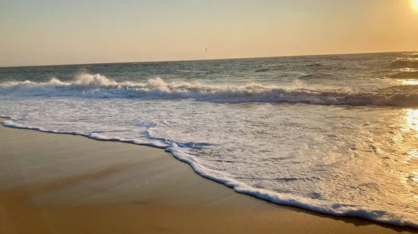 Batı Fransa 'da Atlantik kıyısında güzel bir gün batımı