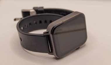 beyaz zemin üzerinde Smart izle