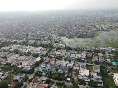 22 Eylül 2023 'te Pakistan' ın orta kesimindeki yerleşim alanının hava görüntüsü.