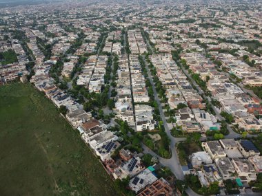 Pakistan 'ın Lahor şehrinde Bahriye' nin yüksek açılı yerleşim alanı