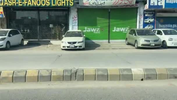 Service Widok Autobusu Poruszającego Się Głównej Drodze Dużym Mieście Lahore — Wideo stockowe