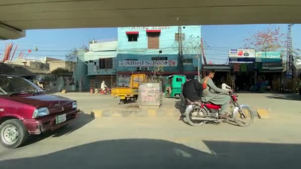 Außenansicht Von Ferozepur Straßenverkehr Und Geschäfte Während Der Fahrt Auto — Stockvideo