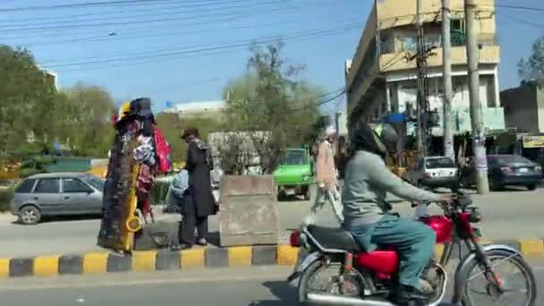 2024年3月10日 パキスタン ラホールの都市交通の見通し — ストック動画