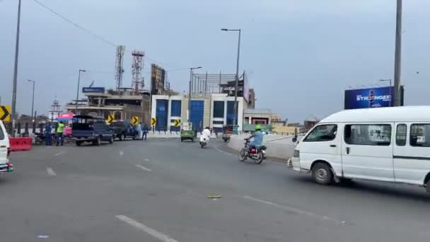Transporte Tráfico Urbano Gran Ciudad Lahore Pakistán Abril 2024 — Vídeos de Stock
