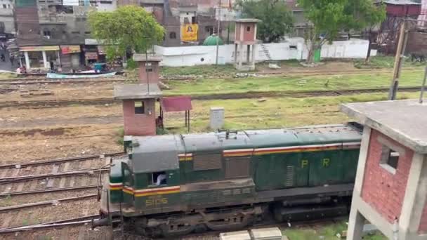 Yolcu Dolu Tren Nisan 2024 Pakistan Lahor Kentindeki Eski Bir — Stok video