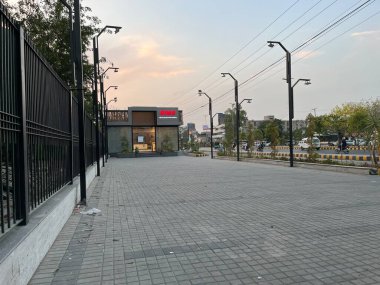 31 Mayıs 2024 'te Lahor, Pakistan' daki hastane binalarının yüksek açılı görüntüsü.