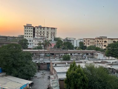 31 Mayıs 2024 'te Lahor, Pakistan' daki hastane binalarının yüksek açılı görüntüsü.