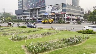 Şehrin modern binası