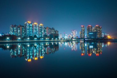 Güney Kore, Masan Limanı 'nın gece manzarası