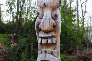 Jangseung, Kore geleneksel totem direği köyün girişinde..