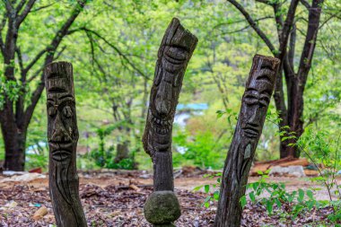 Jangseung, Kore geleneksel totem direği köyün girişinde..