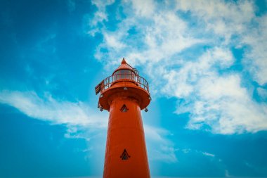 Haeundae, Busan, Kore 'deki Cheongsapo Limanı deniz feneri manzaralı.