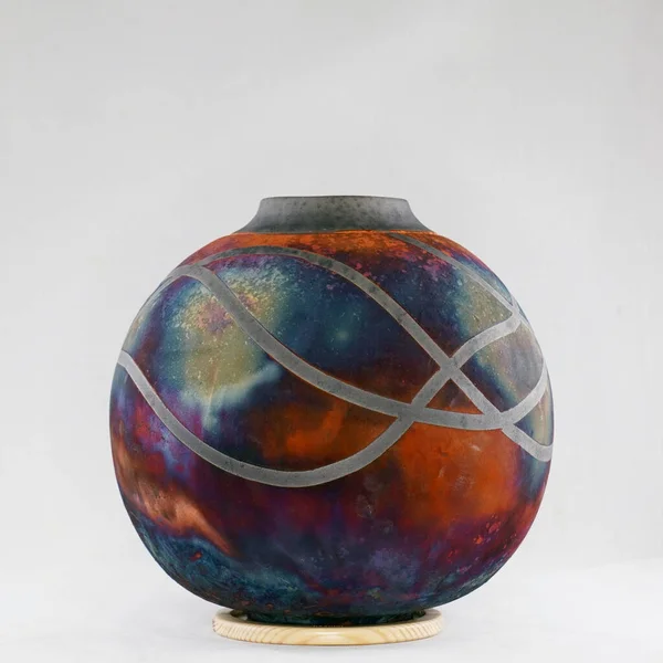 Raaquu Raku Ceramic Pottery Vase Rainbow Aurora Textured Pattern Home — Stock Photo, Image
