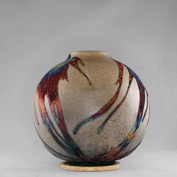 Raaquu Raku Céramique Poterie Vase Arc Ciel Aurore Motif Texturé Photo De Stock