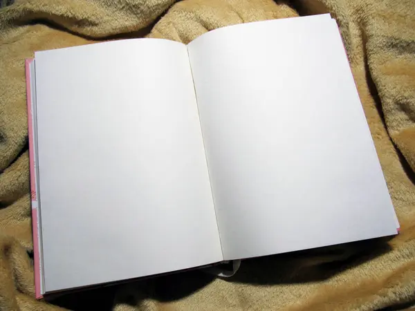 Apri Quaderno Con Pagine Bianche Bianche Accogliente Coperta — Foto Stock