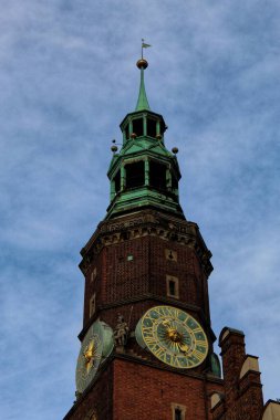 Eski kilisenin manzarası