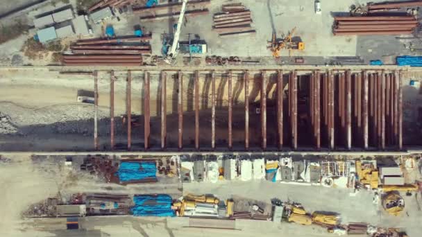 Excavatrice Travaillant Construction Station Tunnel Métro Mouvement Lent Aérien — Video