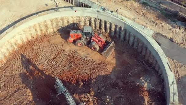 Excavatrice Chargeuse Travaillant Dans Construction Arbres Tunnel Métro Mouvement Lent — Video