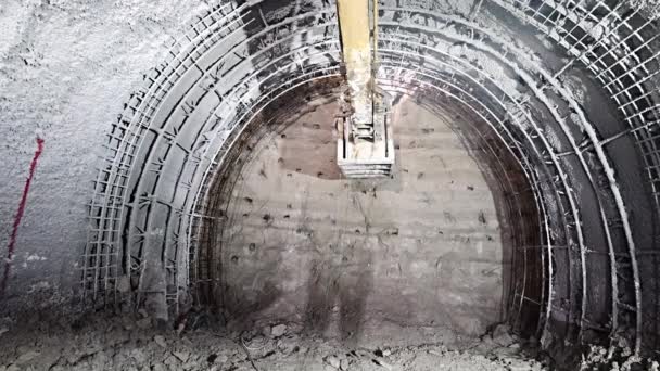 Metro Tünelinde Natm Metoduyla Kazı Çalışması — Stok video