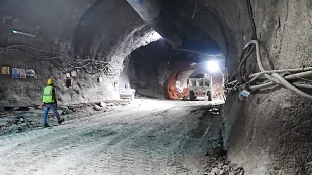 Aushubarbeiten Mit Natm Methode Bahn Tunnel — Stockvideo