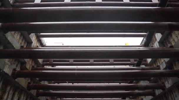 地铁车站建设中钢管支撑体系的研究 — 图库视频影像
