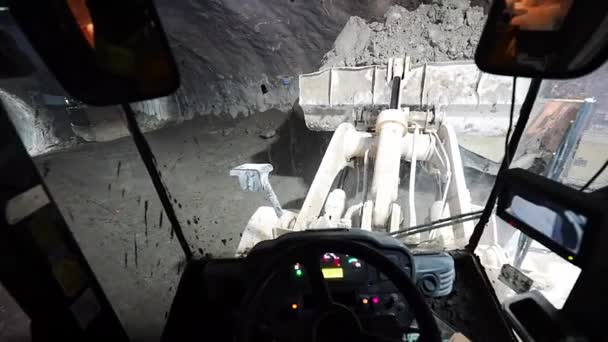Carregador Carrega Escavação Para Caminhão Túnel Metrô — Vídeo de Stock
