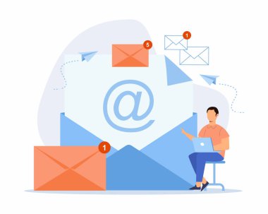 Bir dizüstü bilgisayarla çalışan işadamları yeni gelen mesajları, mesajları, mesajları, spam 'leri açıp okuyorlar