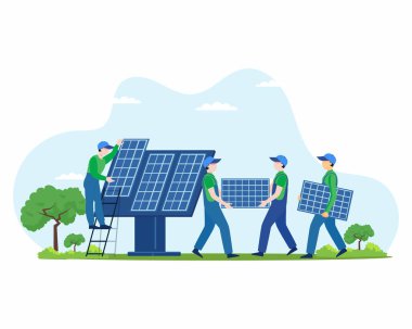 Güneş panelleri kurulumu İşçi güneş paneli yakınındaki merdiven üzerinde yenilenebilir güneş paneli kurulumu için duruyor