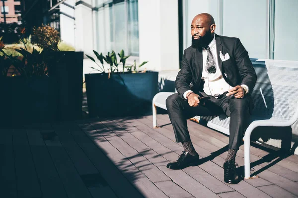 Elegant Unshaved Bald African Businessman Sophisticated Tailored Suit Polka Dot — Stock Photo, Image