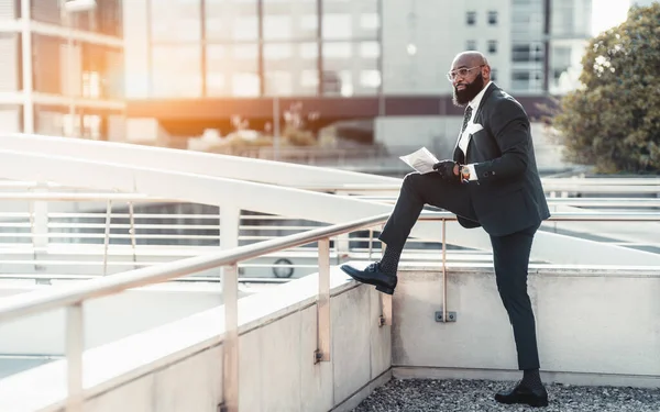 View Fancy Mature Bald Black Businessman Tailored Formal Suit Eyeglasses — Stockfoto