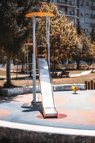 Vertical Capture Playground Surrounded Trees Narrow Swing Ropes Climb Instead — Stock Photo, Image