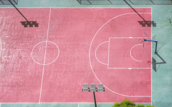 Aerial View Red Basketball Court Some Silhouettes Led Vertical Spotlights — Fotografia de Stock