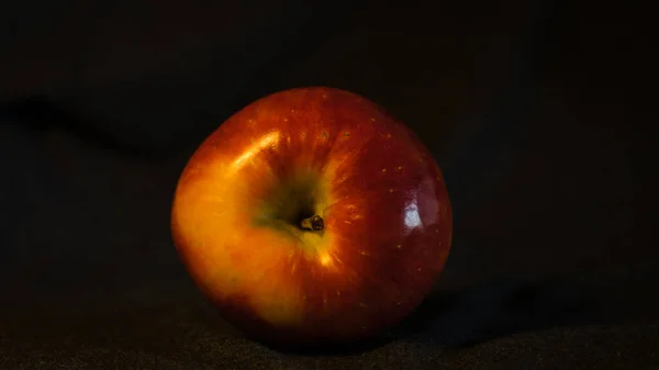 Canlılığın Özü Taze Bir Elma Iyi Sağlık Sağlığın Sembolü Gri — Stok fotoğraf