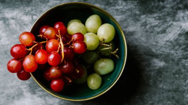 kase taze kırmızı üzüm