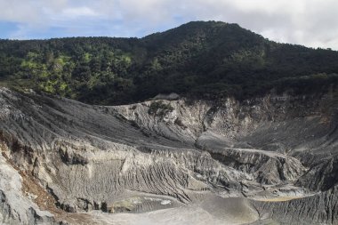 Lembang, Bandung, Batı Java, Endonezya 'daki Tangkuban Dağı Krateri manzarası.