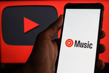 4 Şubat 2025, Bandung, Batı Java, Endonezya: Bu resimde, Youtube Müzik akıllı telefon ekranında gösteriliyor.