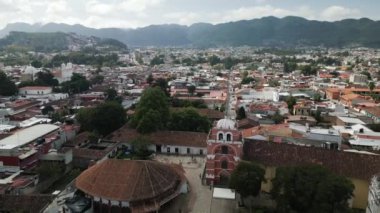 San Cristobal de las Casas Meksiko 'daki Koloni Mimarisinin Hava Aracı Çekimi
