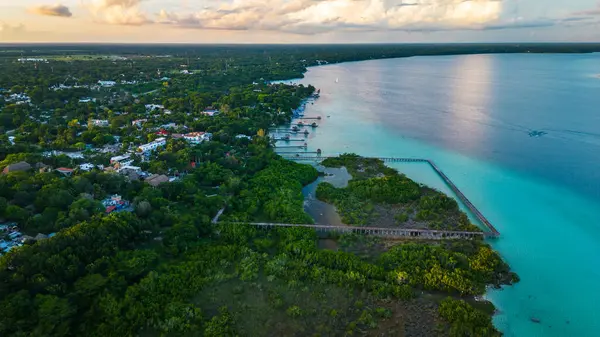 Bacalar Havayolları Meksiko Quintana Roo tatil beldesi sahil kasabası