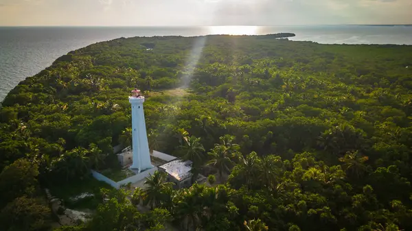 Sian Ka 'an Dünya Mirası' nın Tulum Mexico Riviera Maya 'daki doğal rezerv biyosferinin havadan görünüşü