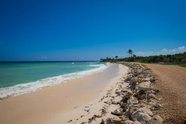 Tulum Sian Ka 'an' da doğal park biyosferi rezervi Punta Allen deniz fenerinin havadan yüksek açısı