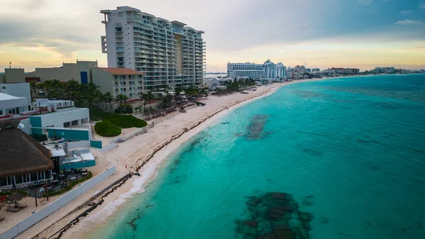 Otel bölgesi havası. Meksika Karayip Denizi Riviera Maya tatil beldesi.