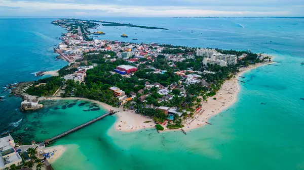 Meksika Cancun Riviera Maya adası tropikal Karayip sahil adası Quintana Roo 'yu katletti.