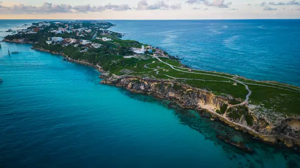 Meksika Cancun Riviera Maya adası tropikal Karayip sahil adası Quintana Roo 'yu katletti.
