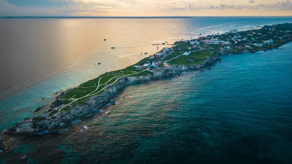 Meksika Mujeres Adası Havayolları Karayip Denizi Rivierası 'nda tatil beldesi Maya Cancun