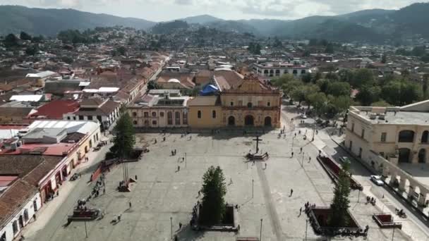 Drönare Flyga Över Stora Torget San Cristobal Las Casas Mexico — Stockvideo