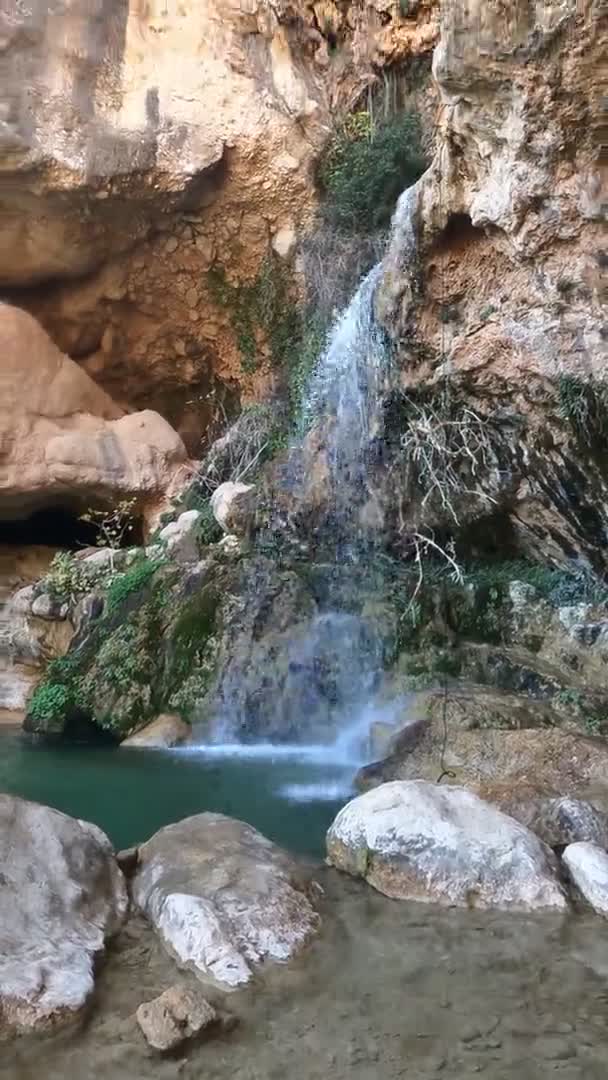 Καταρράκτη Των Μέτρων Μαγικό Γιγαντιαίο Φυσικό Ποτάμι Valencia Νερό Που — Αρχείο Βίντεο