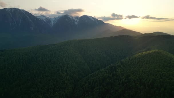 Pôr Sol Dourado Sobre Parque Nacional Bucegi Azuga Roménia — Vídeo de Stock