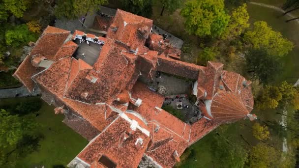 Uitzicht Vanuit Lucht Het Bran Castle Roemenië Dracula Kasteel Transsylvanië — Stockvideo