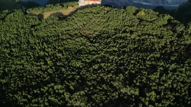 Drone Sobrevoando Casa Cantonul Jepi Parque Natural Bucegi Capturar Majestade — Vídeo de Stock