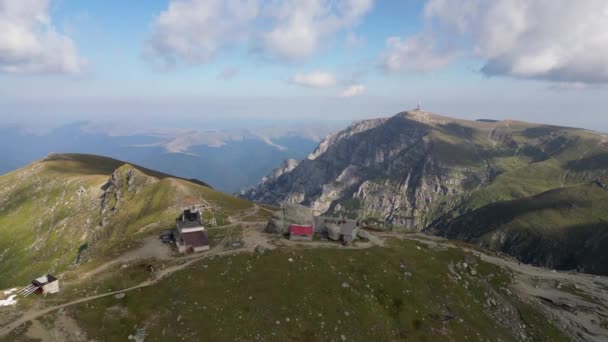 Luftaufnahme Des Omu Peak Und Chalet Bucegi Gebirge Rumänien — Stockvideo